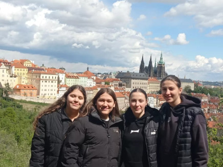 eiy4j9v34tqebfs-313230302e2e38302e31